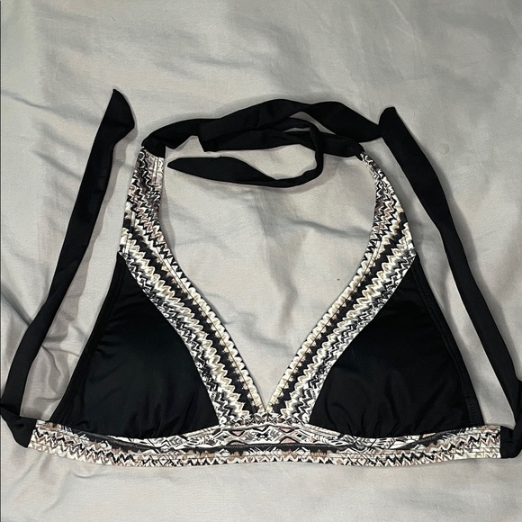 Athleta Other - Athleta Like New Black Aztec Patterned Bikini Top Adjustable Padding Size Small